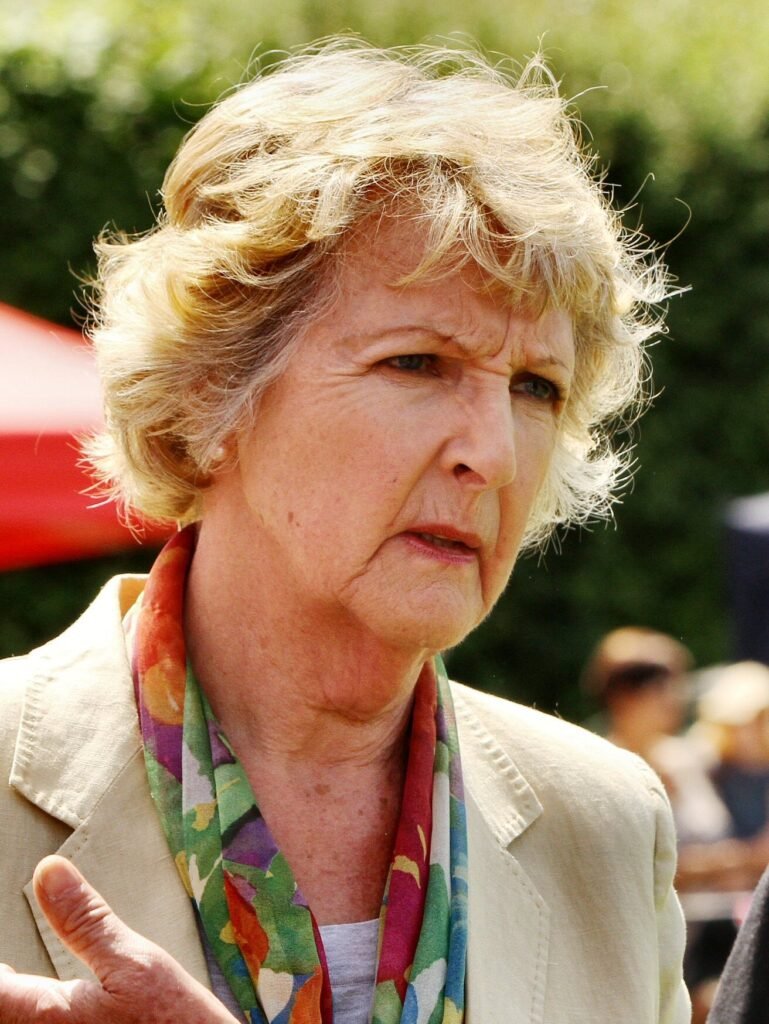 The Final Curtain for an Icon of British Poise: Penelope Keith (1940-2026)