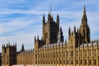 Londra'daki Westminster Sarayı ve Birleşik Krallık Parlamentosu