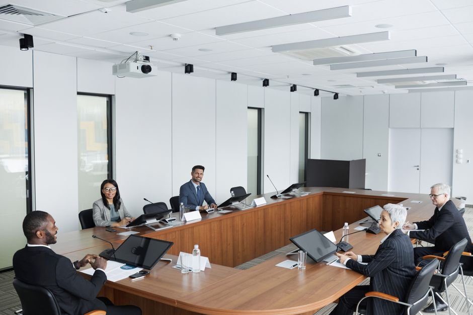 Board Diversity in UK Listed Companies and Performance Links